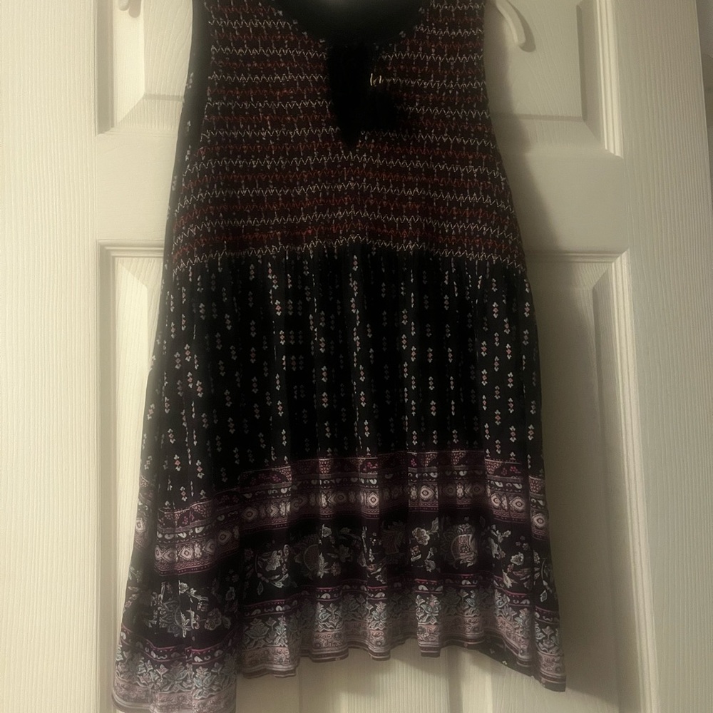 Elegant Black and Purple Patterned Tank Top